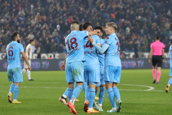Trabzonspor, Giresunspor'u üç golle geçti