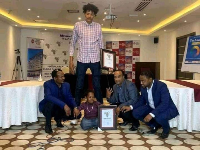 Dünyanın en uzun adamı tartışması