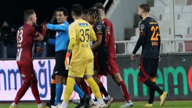 Hakemler VAR kayıtlarının yayınlanmasından rahatsız