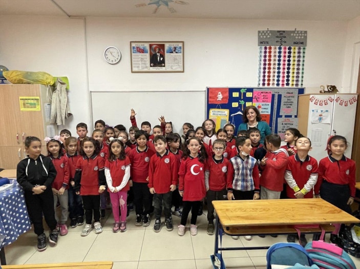 Mehmetçik, Antalyalı öğrencilere mektup yazıp yolladı