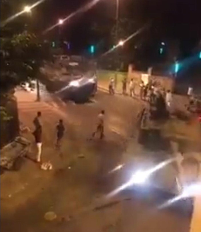 Meksika'da uyuşturucu kartelleri asker ve polisle çatışıyor