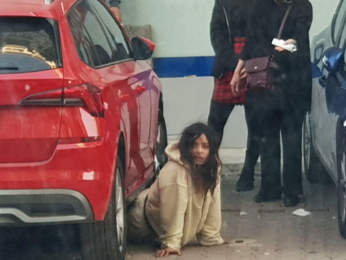 d Uyuşturucu bağımlısı genç kız, otomobilin altına girip 2 saat polise direndi -10