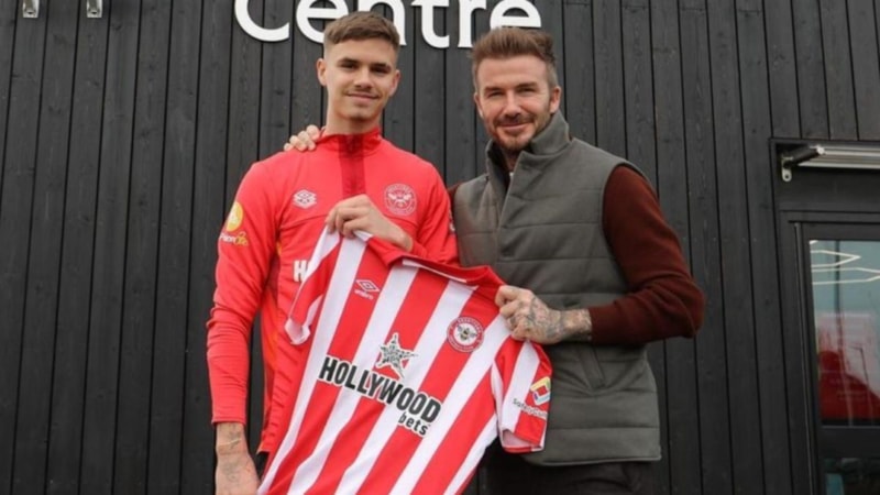 David Beckham'ın oğlu Romeo, Brentford'a transfer oldu