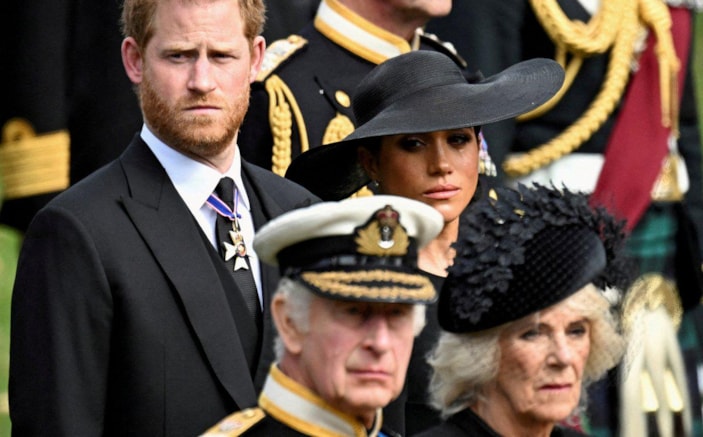 Prens Harry: Meghan Markle'dan önce bağnazdım