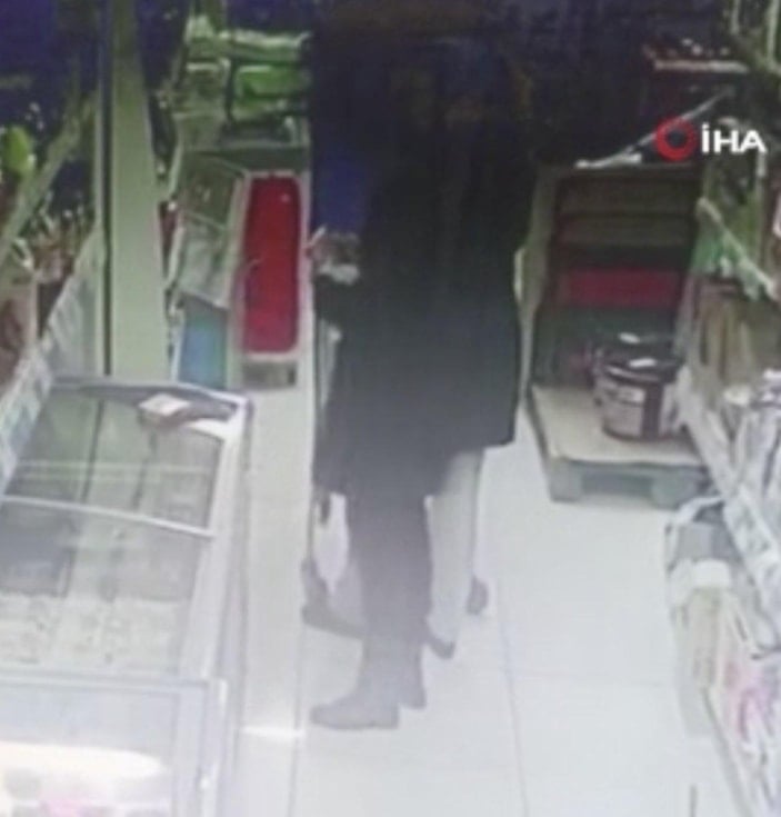 Şişli'de kasiyer ve müşteriler arasında fiyat etiketi kavgası