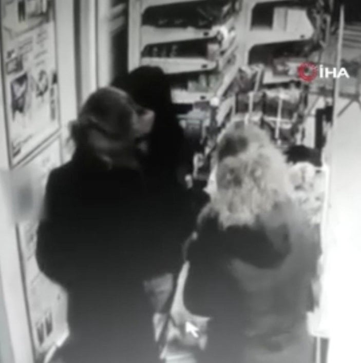 Şişli'de kasiyer ve müşteriler arasında fiyat etiketi kavgası