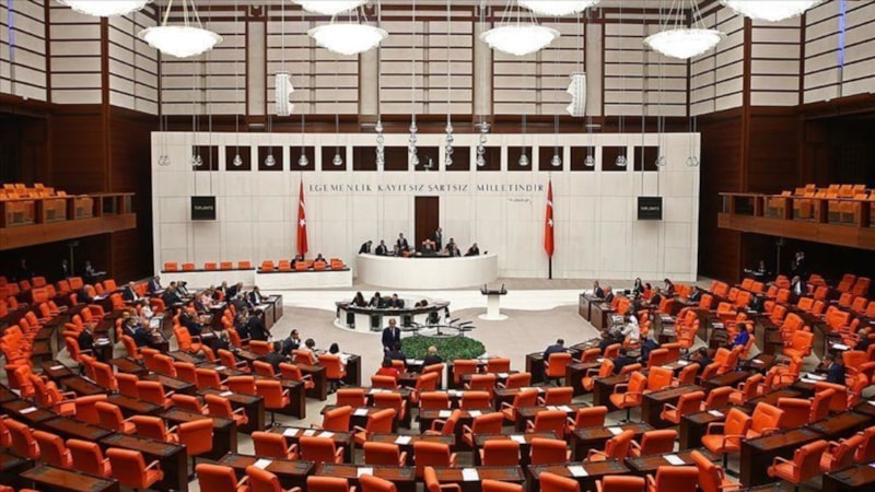 Meclis’te memur ve emekliye maaş zammı ile EYT mesaisi