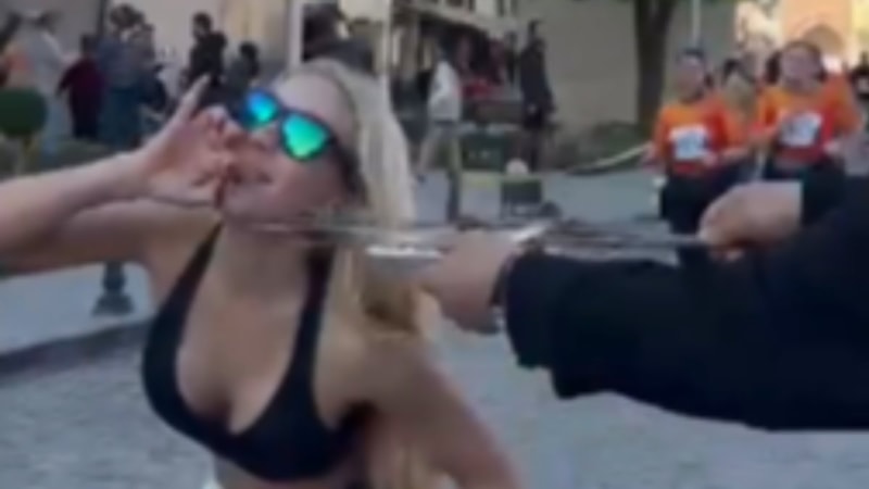 Adana'daki maratonda koşuculara ciğer ikram edildi