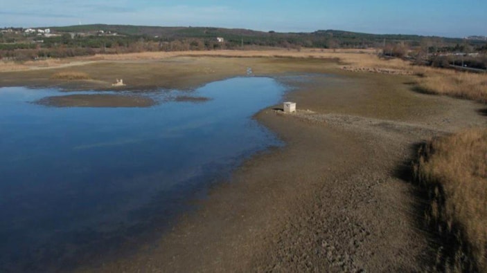 Suların çekildiği Terkos Gölü’nde yürüyüş yapıldı