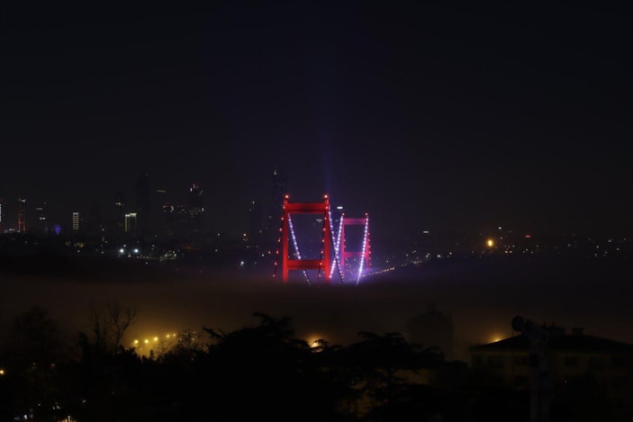 İstanbul'da Boğaz'ı trafiğe kapattıran sis