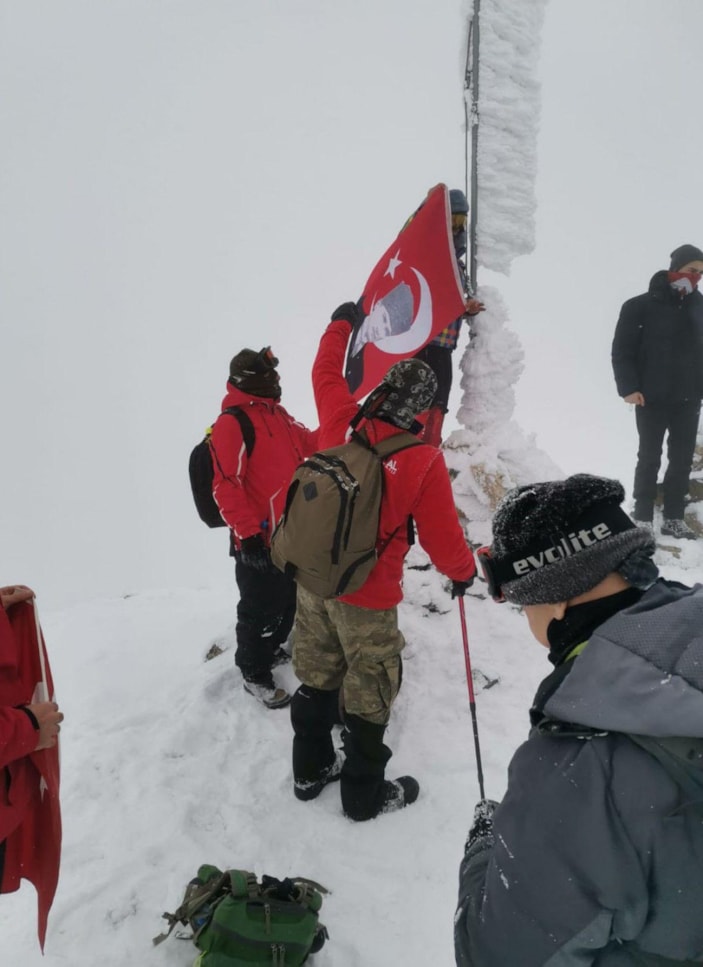 Dağcılar Sarıkamış şehitleri için Yıldız Dağı'nın zirvesine tırmandı -7