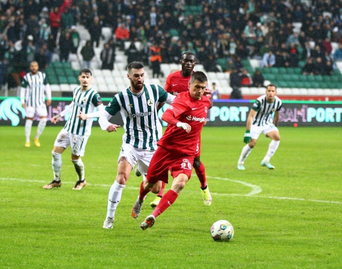 Ümraniyespor, Giresunspor'u tek golle geçti