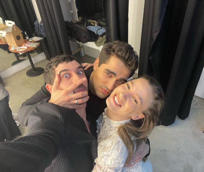 Mert Ramazan Demir, Serenay Sarıkaya ve Burak Deniz’in eğlenceli anları