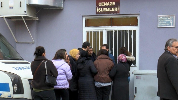 Fatih'te 3 yolcu, bindikleri taksinin şoförünü döverek öldürdü 