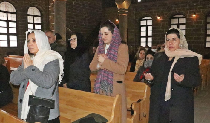 Tarihi Surp Giragos Ermeni Kilisesi'nde Noel ayini -5