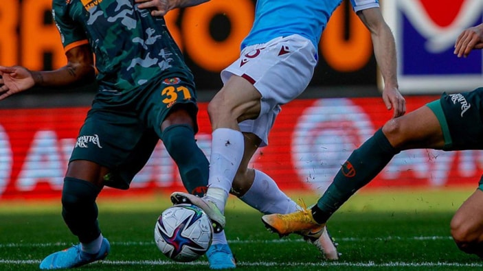 Alanyaspor - Trabzonspor maçı ne zaman, saat kaçta ve hangi kanalda? İşte muhtemel 11'ler...