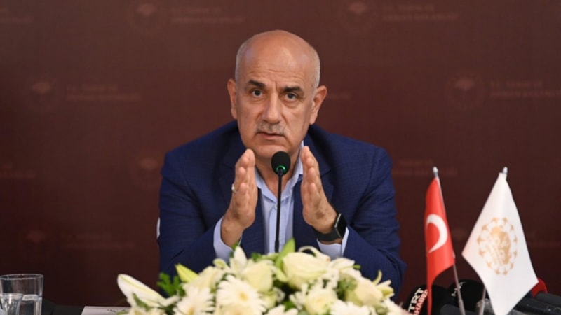 Vahit Kirişci: Sahipsiz hayvanlar konusunda yol haritası belirliyoruz