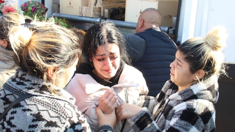 İzmir'de annesinin cenazesinde kriz geçirdi: Annem katledildi