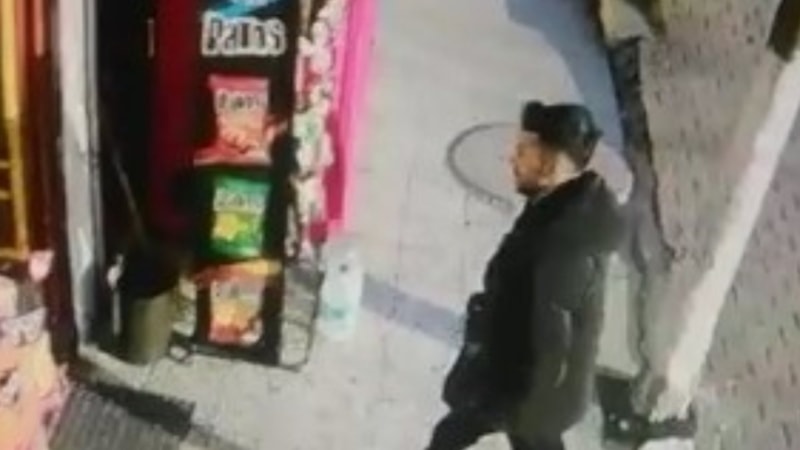 Kartal’daki bir evde 2 genç kızı öldüren katil zanlısı kamerada