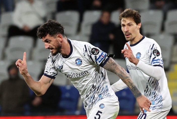 Vincenzo Montella'dan Samet Akaydın için Fenerbahçe yanıtı