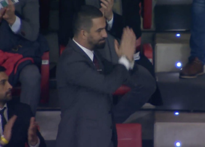 Arda Turan, İspanya'da ayakta alkışlandı