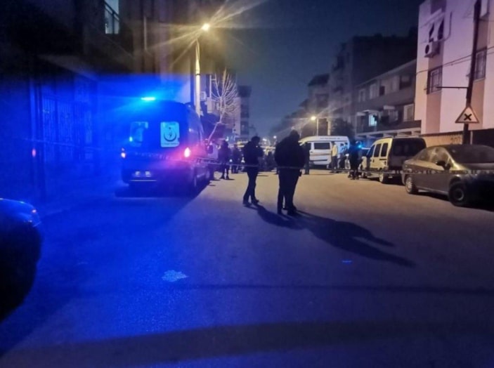 İzmir'de sokak ortasında öldürülen gencin kız arkadaşı tutuklandı