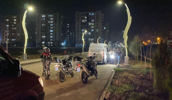 Diyarbakır’da hemzeminde bulunduğu sırada yük treni çarptı -3