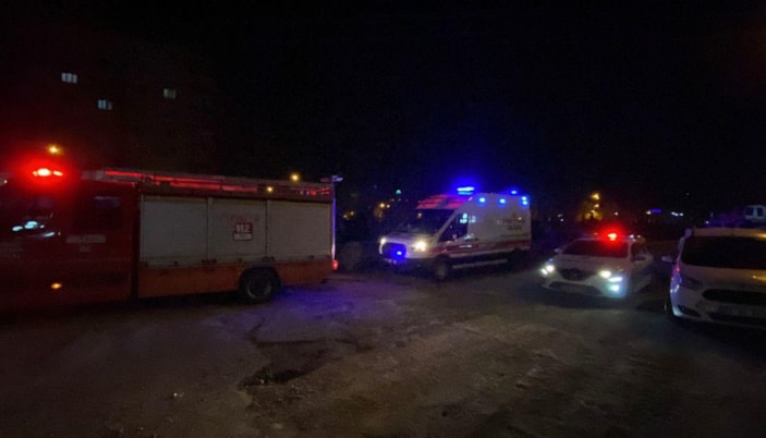 Diyarbakır’da hemzeminde bulunduğu sırada yük treni çarptı -4