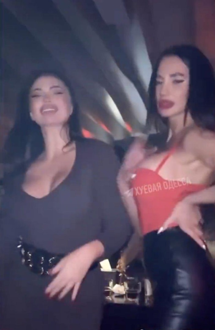 Ukrayna ordusunun sözcüsü yılbaşına Paris'te girdi