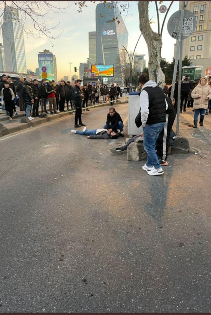Kağıthane’de motosikletli saldırganlar ateş açtı: 1 ölü 2 yaralı -3