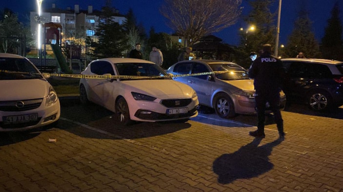 Sağlık çalışanı evinin önünde öldürüldü -6