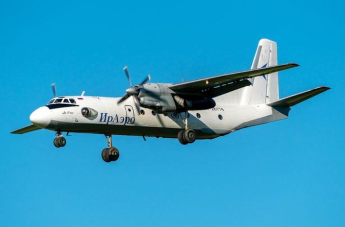 Rusya'da uçağın kapısı uçuş sırasında açıldı