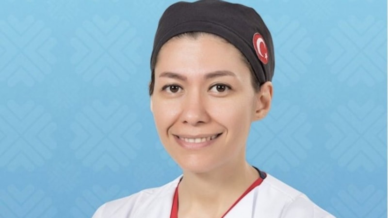 Pandemi döneminde fedakarca çalışan kadın doktor hayatını kaybetti
