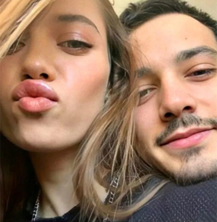 Mert Yazıcıoğlu ve Afra Saraçoğlu aynı evde yaşamaya devam ediyor