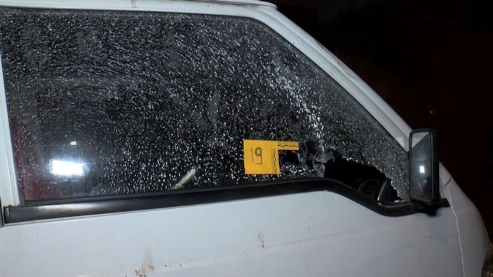 Bahçelievler'de sokak ortasında silahlı çatışma; ev ve otomobildekiler ölümden döndü -10