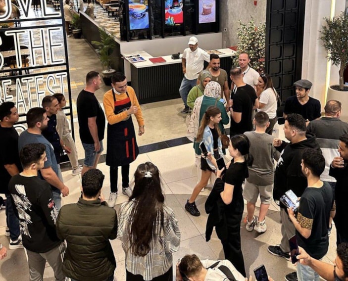 CZN Burak, BAE'de bir restoran daha açtı