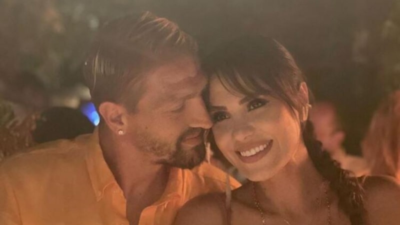 Şükran Ovalı ile Caner Erkin'in kızları rahatsızlandı