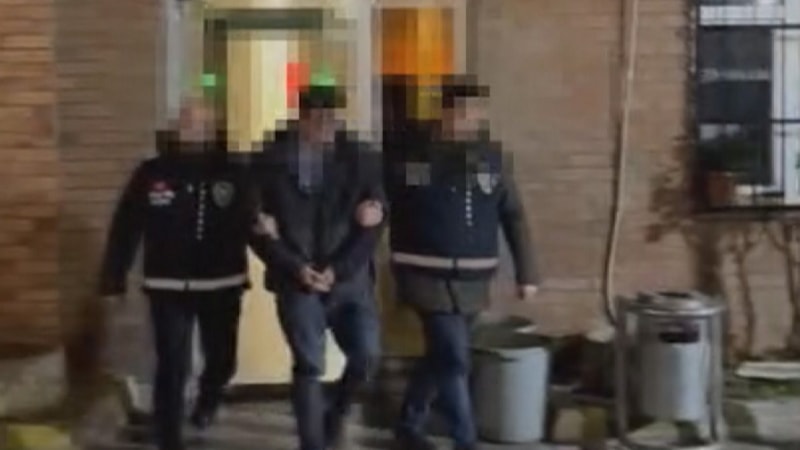 Bayrampaşa'da hava fişekle saldıran platonik aşık yakalandı