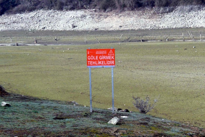 İstanbul kurudu: 2 barajın doluluk oranı yüzde 5'in altında