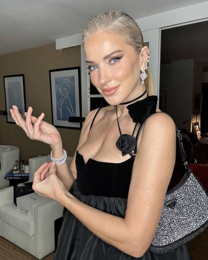 Burcu Esmersoy, eski haliyle dalga geçti