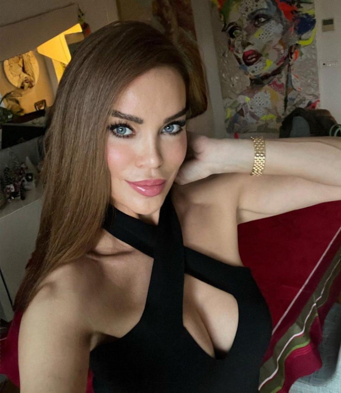 Ebru Şallı 600 bin TL'lik çantasını gösterdi