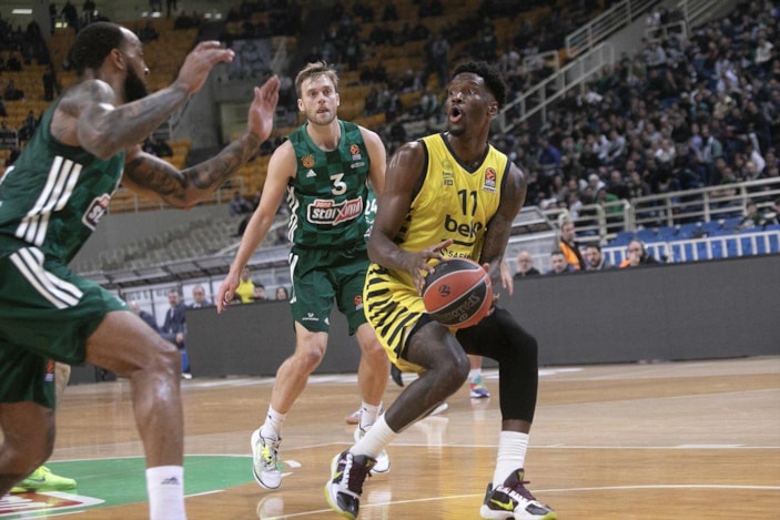 Fenerbahçe, Panathinaikos'u deplasmanda yendi