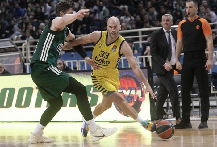 Fenerbahçe, Panathinaikos'u deplasmanda yendi