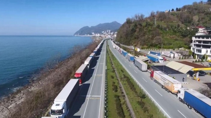 Sarp Sınır Kapısından geçtiğimiz yıl 5 milyon yolcu geçiş yaptı -5