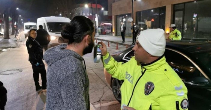 Aksaray'da ehliyetsiz ve alkollü sürücü: Benim 3 kardeşim de subay 