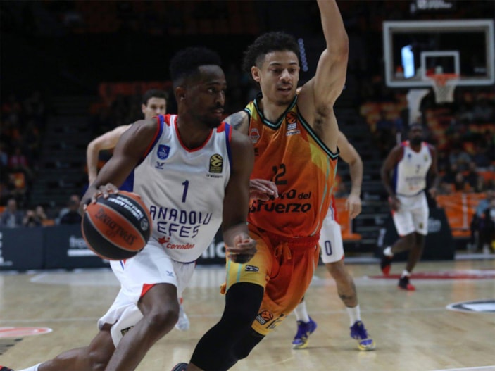Anadolu Efes, Euroleague'de Valencia'ya yenildi