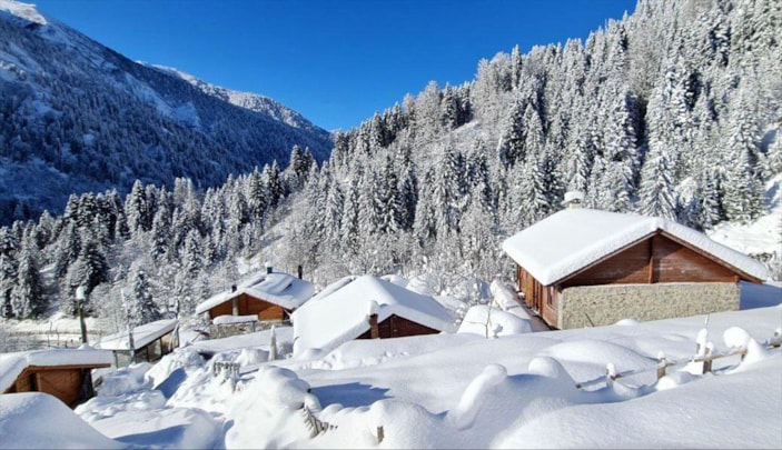 Kar yağışı, Kaçkar Dağları Milli Parkı'nda etkisini gösterdi