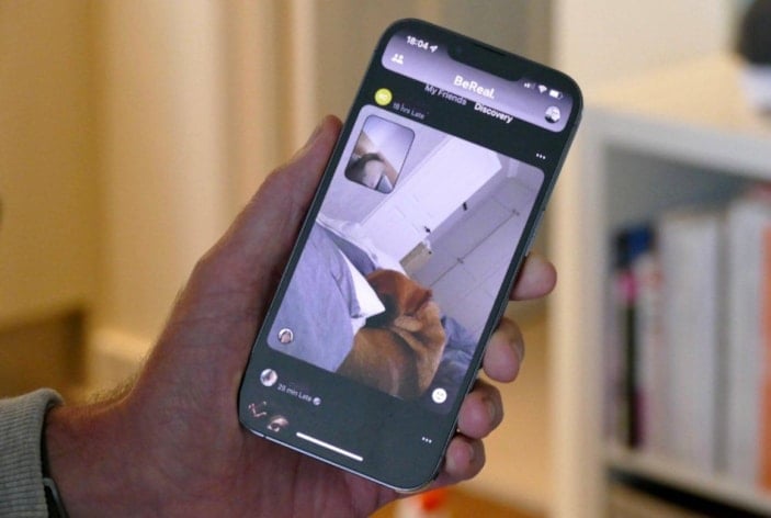 BeReal nedir, nasıl kullanılır? Cesareti olan buyursun, 2 dakikanız var!