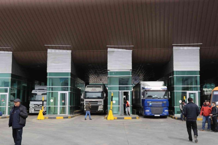 Sarp Sınır Kapısından geçtiğimiz yıl 5 milyon yolcu geçiş yaptı -2