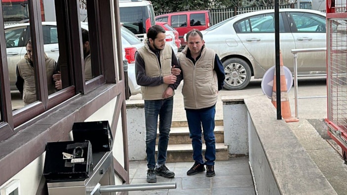 İ Düzce’de yıllar sonra işe giren görme engelliden örnek davranış